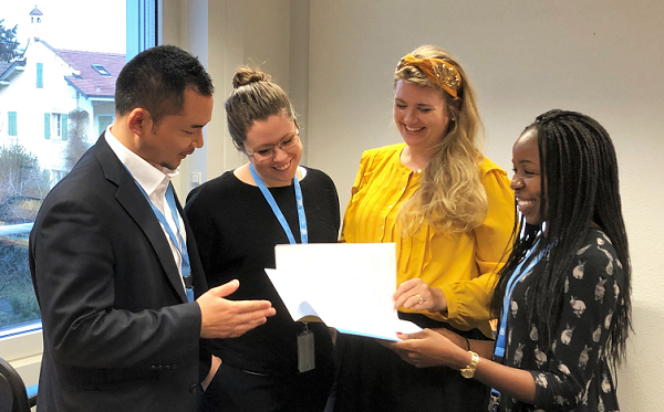 日本人職員インタビューイメージ写真